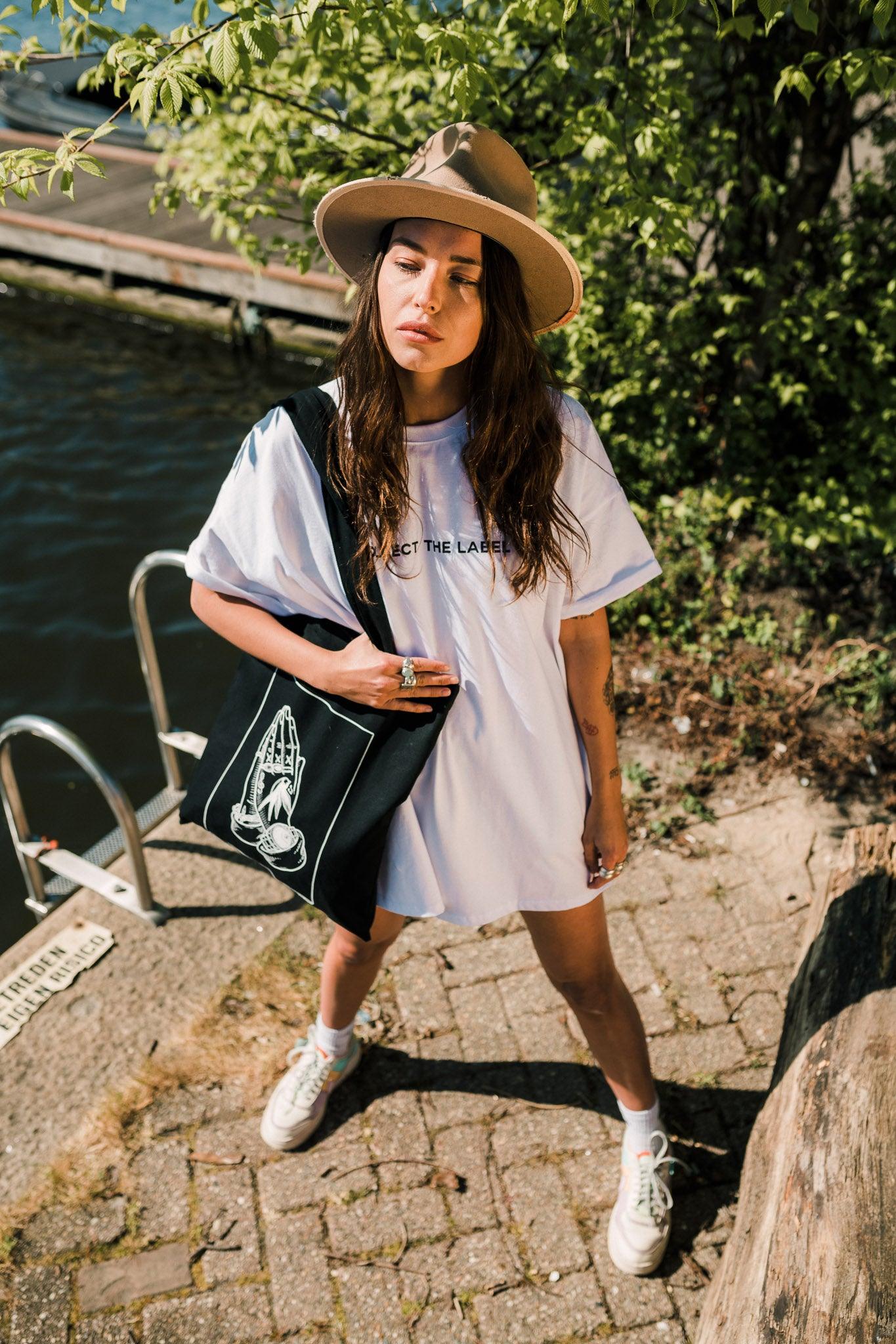 Hoch übergroße T -Shirts fahren